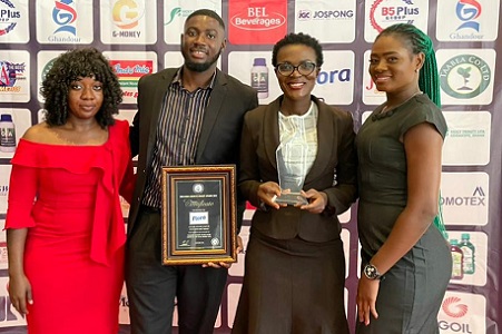 Ms. Barbara Incoom (2nd right), Marketing Director, Delta Paper Mill Limited in a group photograph with a delegation from Flora tissues displaying their award